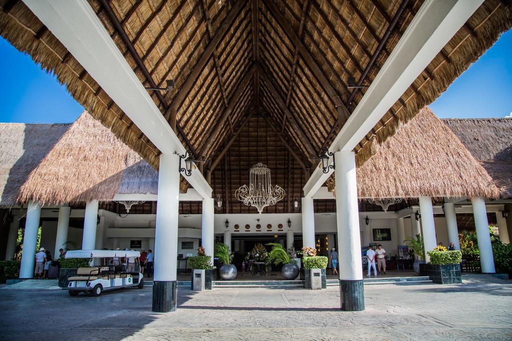 Sandos Caracol Eco Resort All Inclusive (Adults Only) Playa del Carmen Esterno foto The lobby of the resort