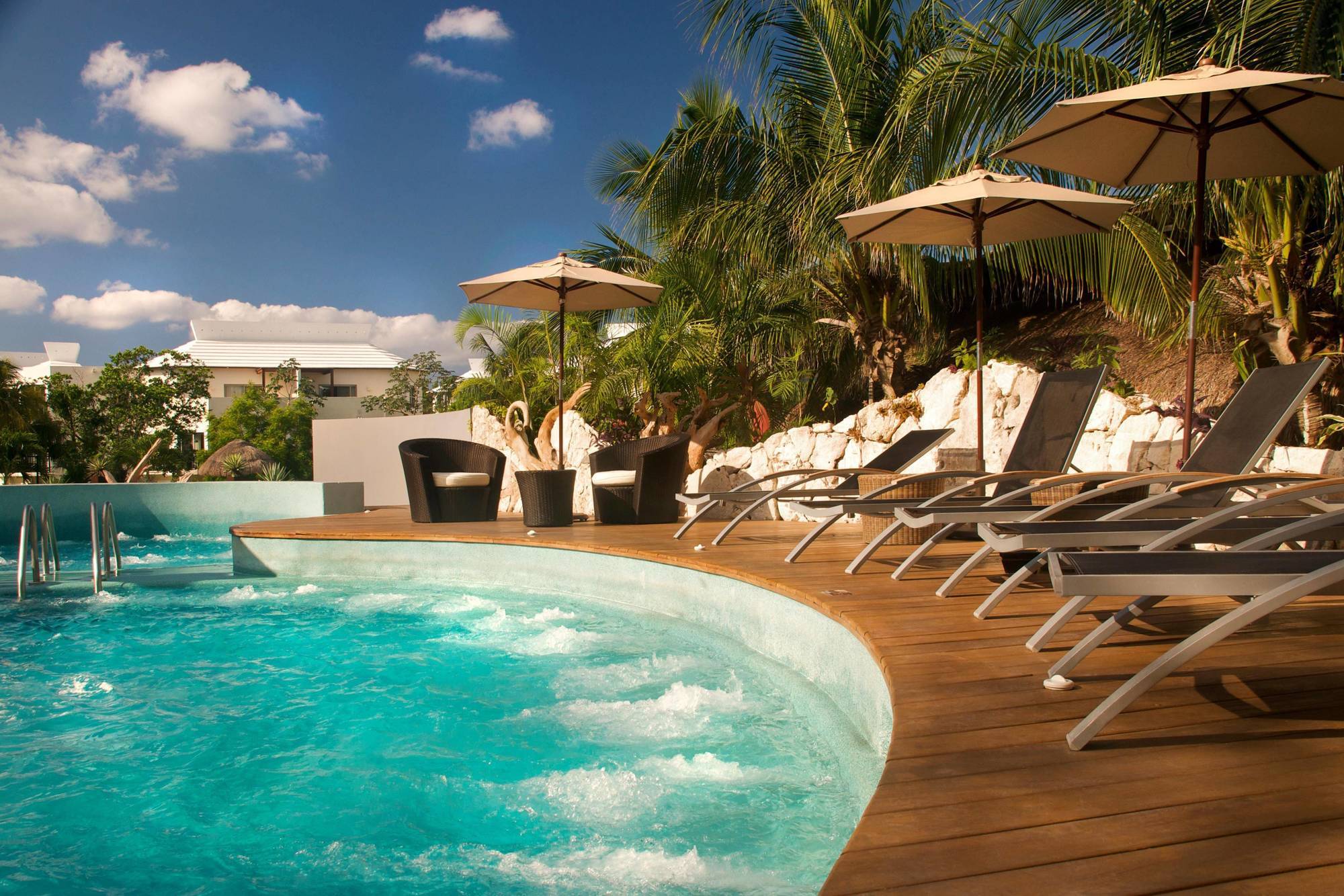 Sandos Caracol Eco Resort All Inclusive (Adults Only) Playa del Carmen Esterno foto The pool at the hotel